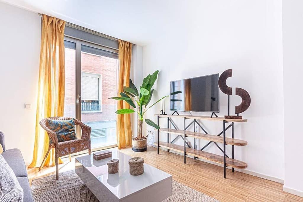 Heima Gran Via A Apartment Madrid Bagian luar foto